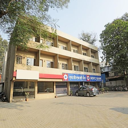 Oyo 1194 Hotel Gulmohr Poona Buitenkant foto