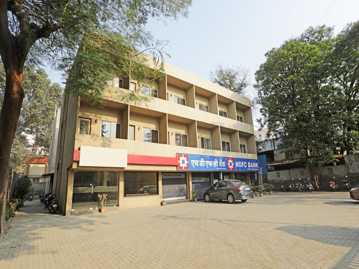 Oyo 1194 Hotel Gulmohr Poona Buitenkant foto