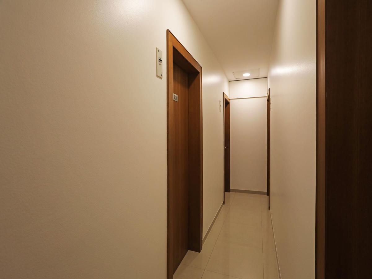 Oyo 1194 Hotel Gulmohr Poona Buitenkant foto